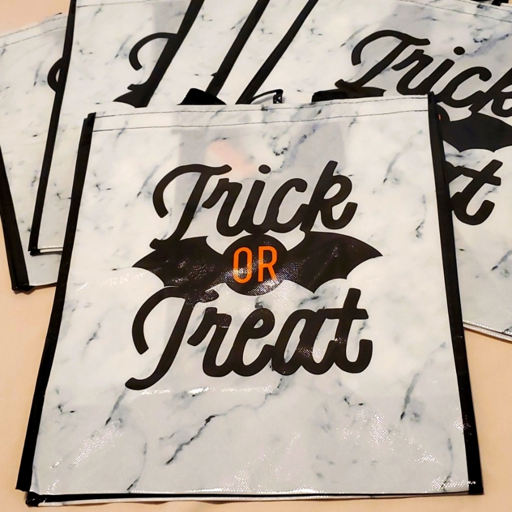 6 Trick or Treat Totes